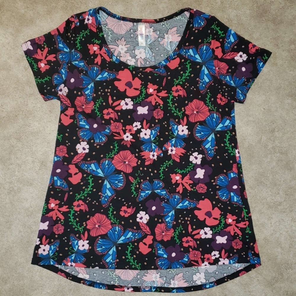 🎉$5🎉LuLaRoe Classic T sz small EUC! Floral & 🦋